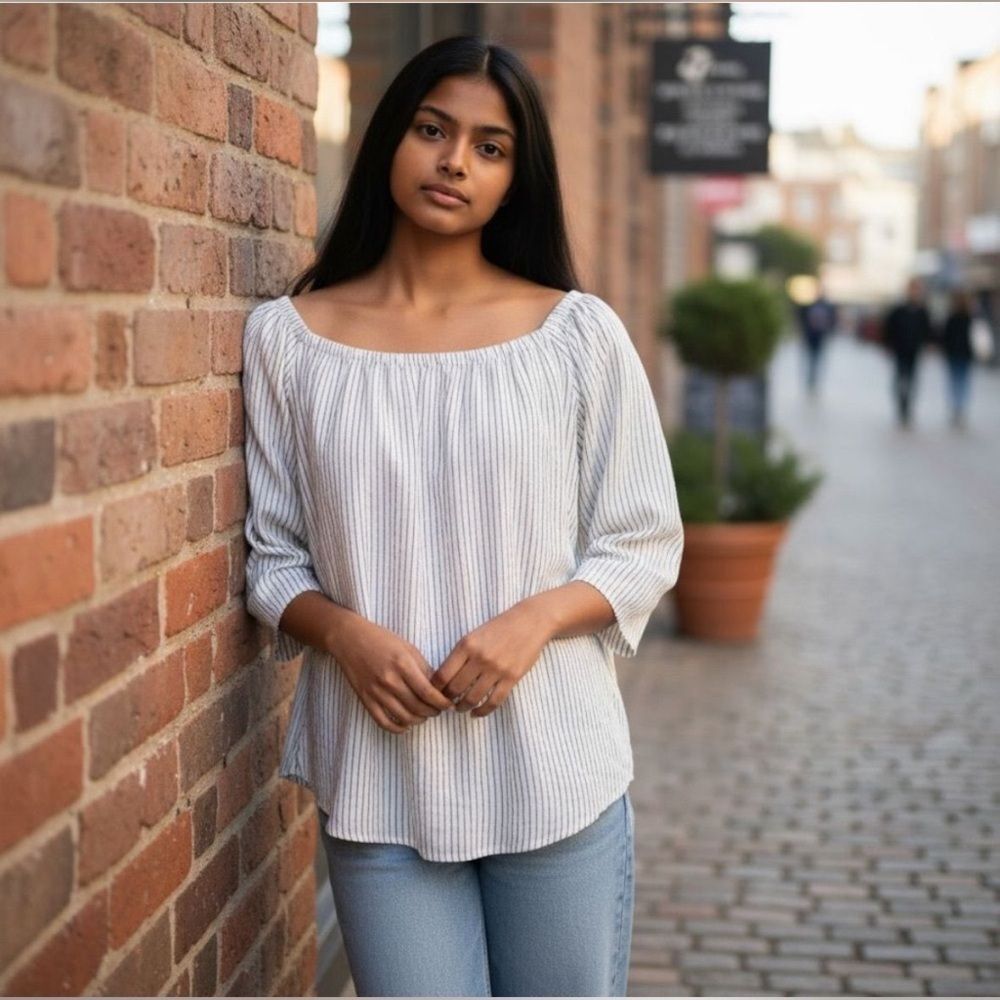 Stark X Small Oversized Off The Shoulder Blouse White Striped